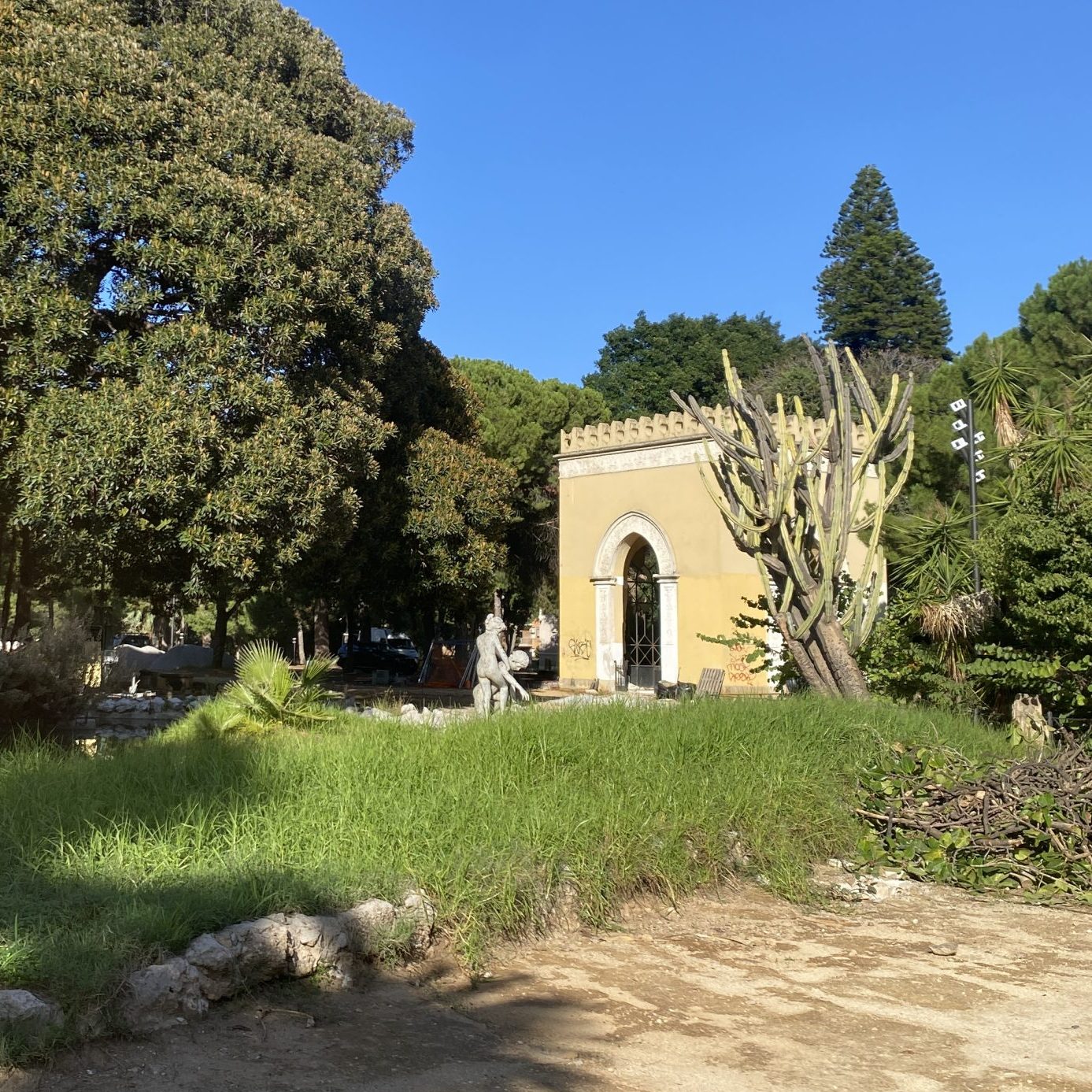 Architettura, Torre Saracena